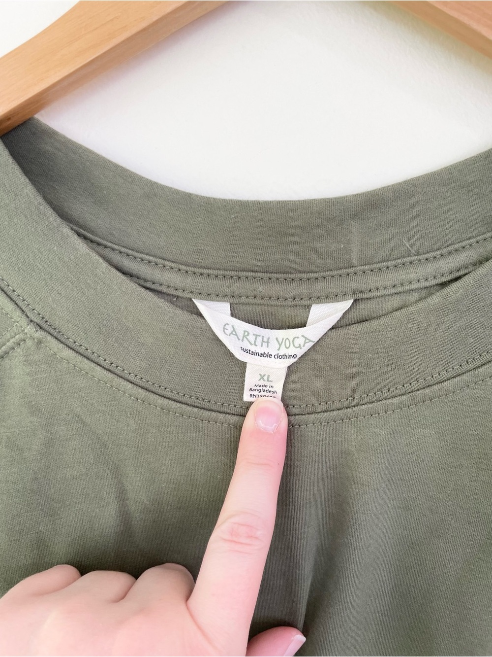 Earth Yoga Oversized Boxy Army Green Crew Neck Sweatshirt XL Extra Large Cotton - Picture 6 of 7